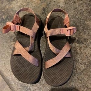 Size 8 pink Chacos